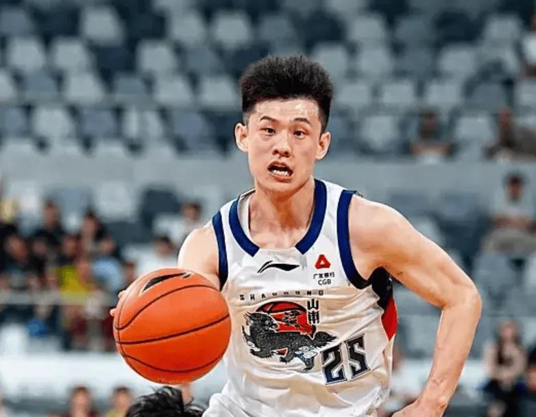 山东胜天津，却有四主力轮换打铁，普卢默还游离体系之外！